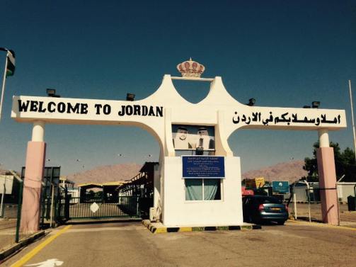 Crossing on foot into Jordan through the southern border crossing